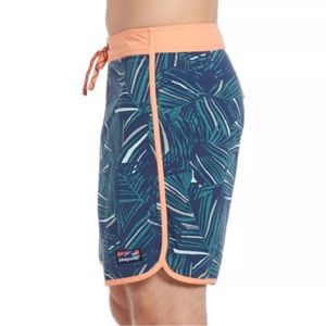 Patagonia Board Shorts Scallop hem stretch Wavefarer Size 32